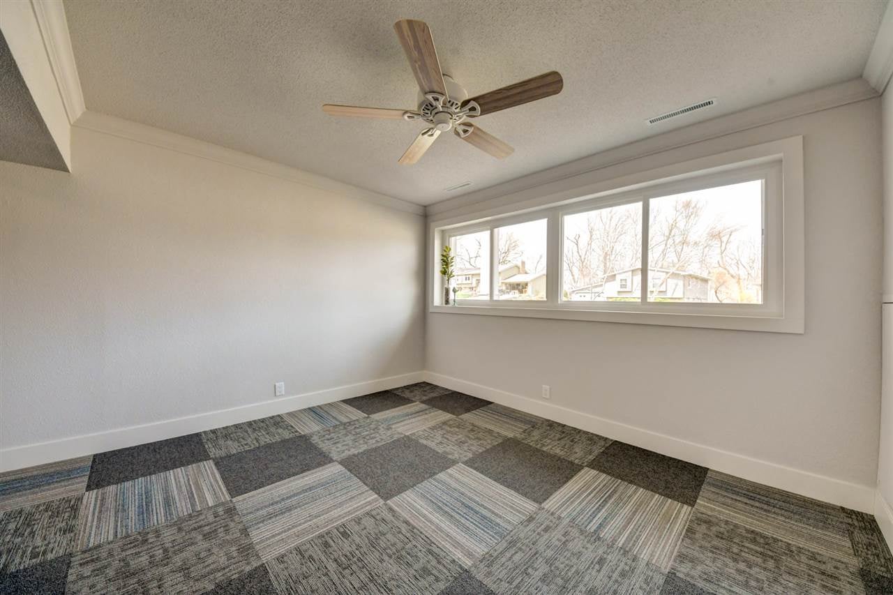2307 Ridge Trail Northeast Cedar Rapids, IA 52402 - Photo 25 of 34 Gallery Image 25