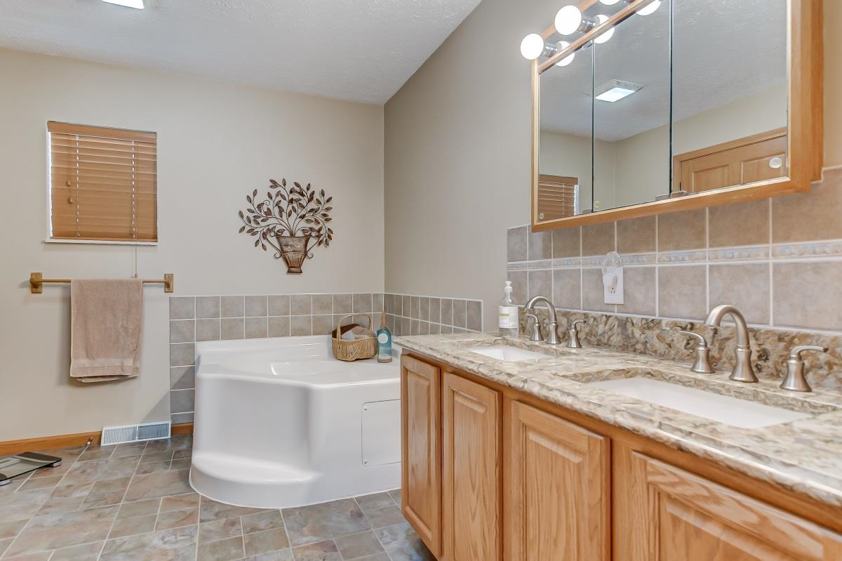 4204 Tuxhorn Road Springfield, IL 62712 - Photo 20 of 43 Gallery Image 20