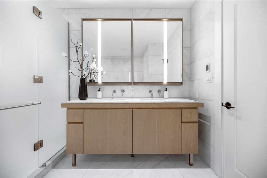 40 Trinity Place, Unit 27D Boston, MA 02116 - Photo 12 of 25 Gallery Image 12