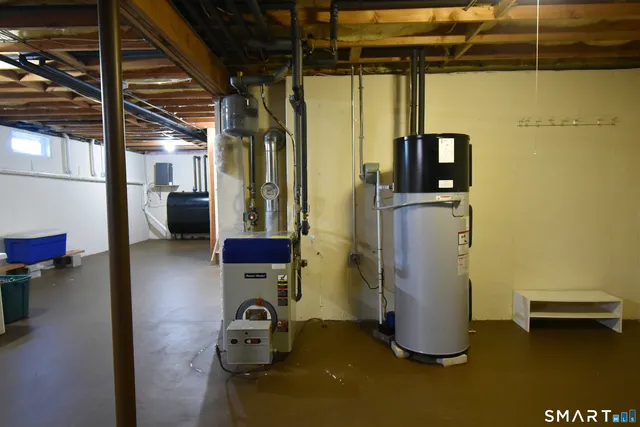 $465,000 | 168 Lisa Lane, Middletown, CT 06457