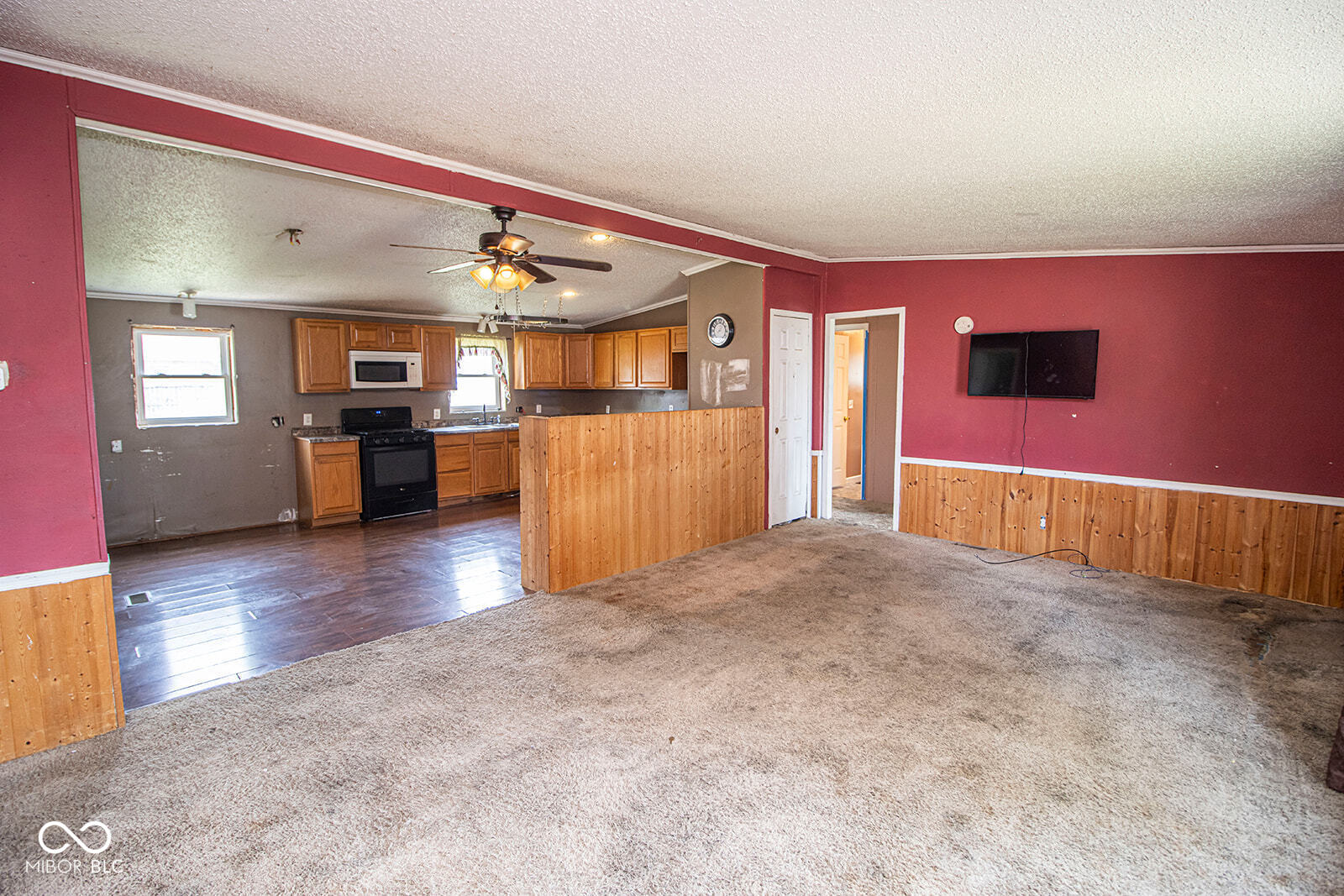 825 Rockshire Court Gas City, IN 46933 - Photo 6 of 41