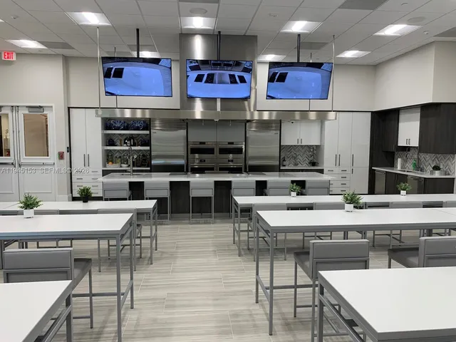 $448,900 | 16724 Southwest Osprey Falls Way, Port St. Lucie, FL 34987