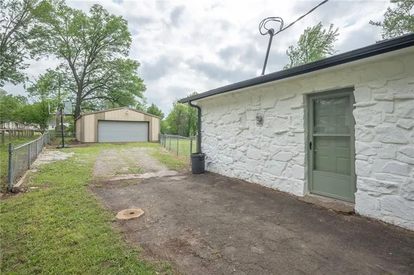 $276,500 | 624 East 21st Street, Galena, KS 66739