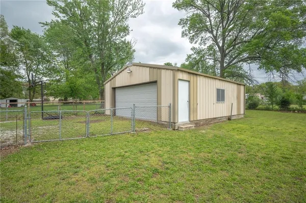 $276,500 | 624 East 21st Street, Galena, KS 66739