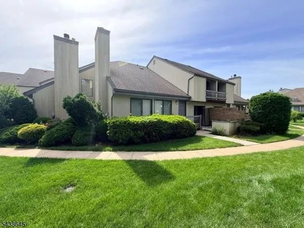 $3,000 | 19 Spencer Street, Somerset, NJ 08873