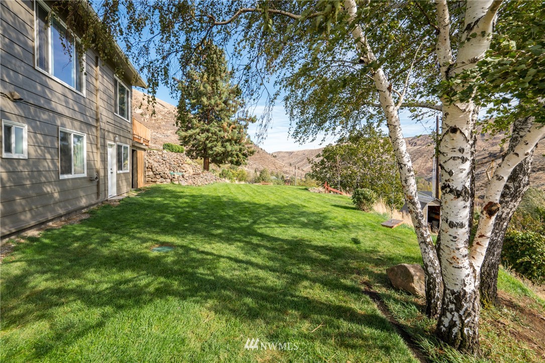 1402 Pitcher Canyon Road Wenatchee, WA 98801 - Photo 29 of 39
