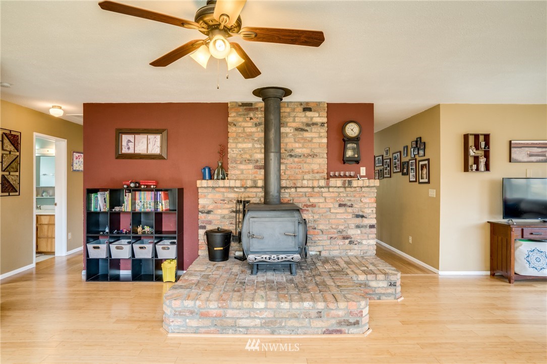 1402 Pitcher Canyon Road Wenatchee, WA 98801 - Photo 8 of 39