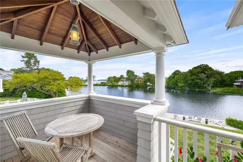 $1,995,000 | 19 Teal Drive, South Kingstown, RI 02879