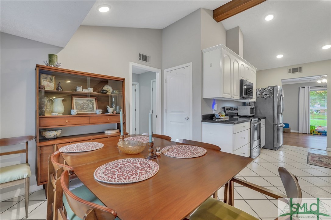 607 Wild Turkey Road Savannah, GA 31406 - Photo 18 of 47 Breakfast nook