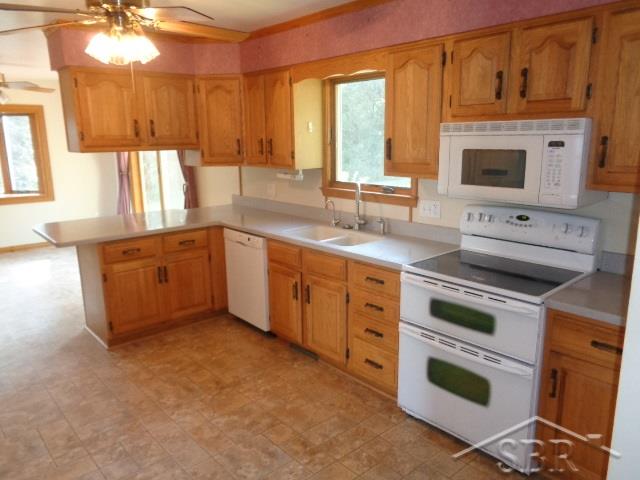 4318 Fraser Road Bay City, MI 48706 - Photo 8 of 27 Kitchen