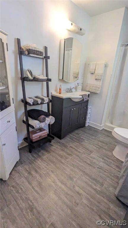 10770 Old Centralia Road Chester, VA 23831 - Photo 18 of 25 a room with a bed and furniture