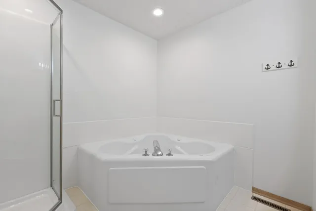 $229,000 | 1887 Wildflower Court, Shoreview, MN 55126