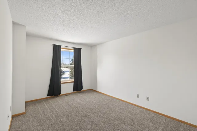 $229,000 | 1887 Wildflower Court, Shoreview, MN 55126