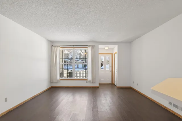 $229,000 | 1887 Wildflower Court, Shoreview, MN 55126