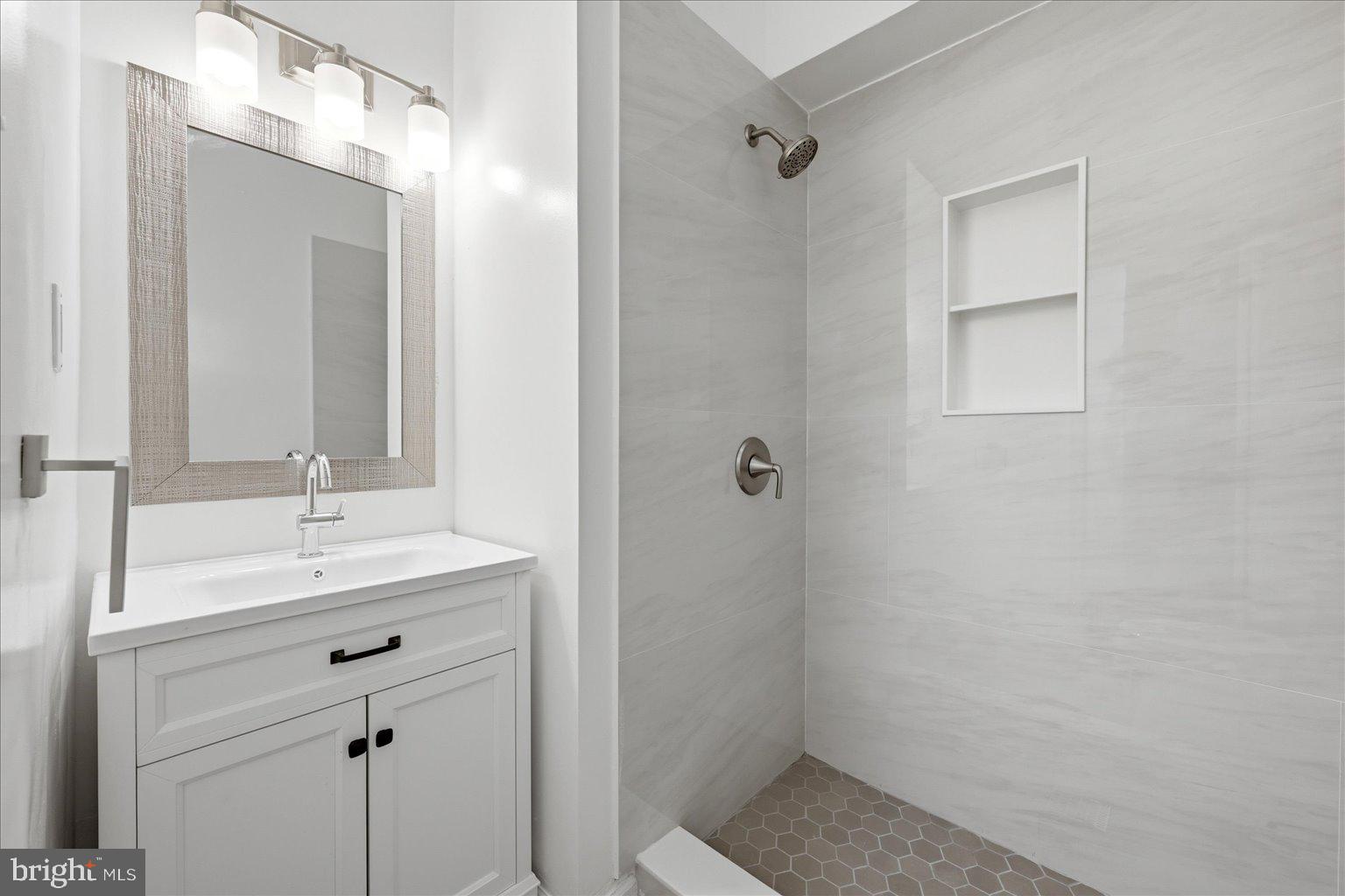 4101 Roberts Road Fairfax, VA 22032 - Photo 23 of 34