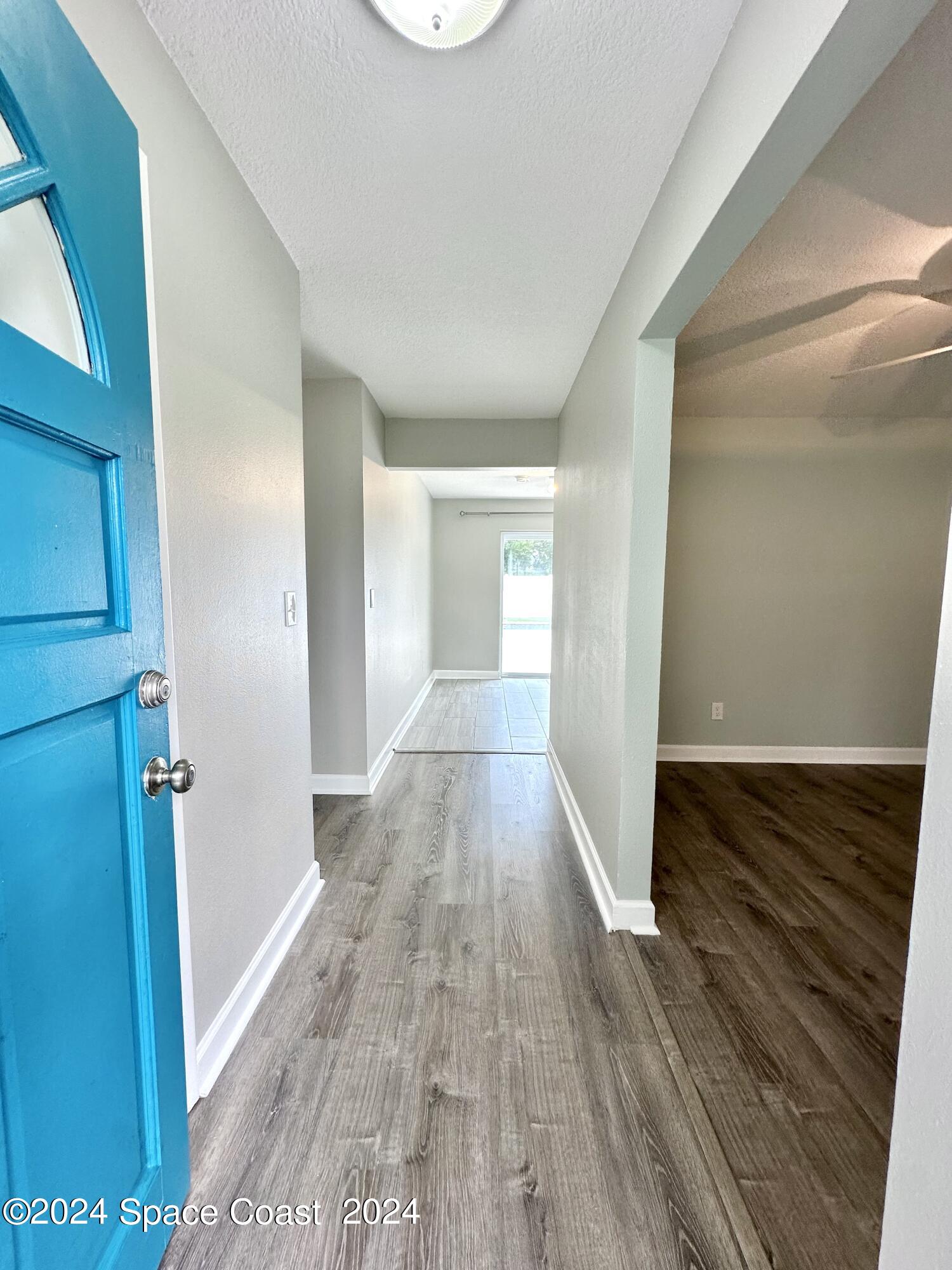 245 Monaco Road Melbourne, FL 32904 - Photo 4 of 16 Entry