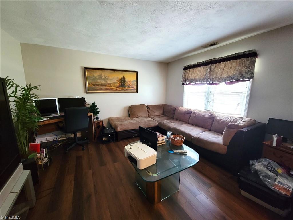 1906 Brewer Road Winston-Salem, NC 27127 - Photo 2 of 12 Living room