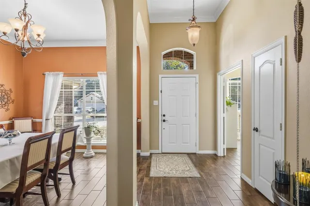 a view of a livingroom and dining room