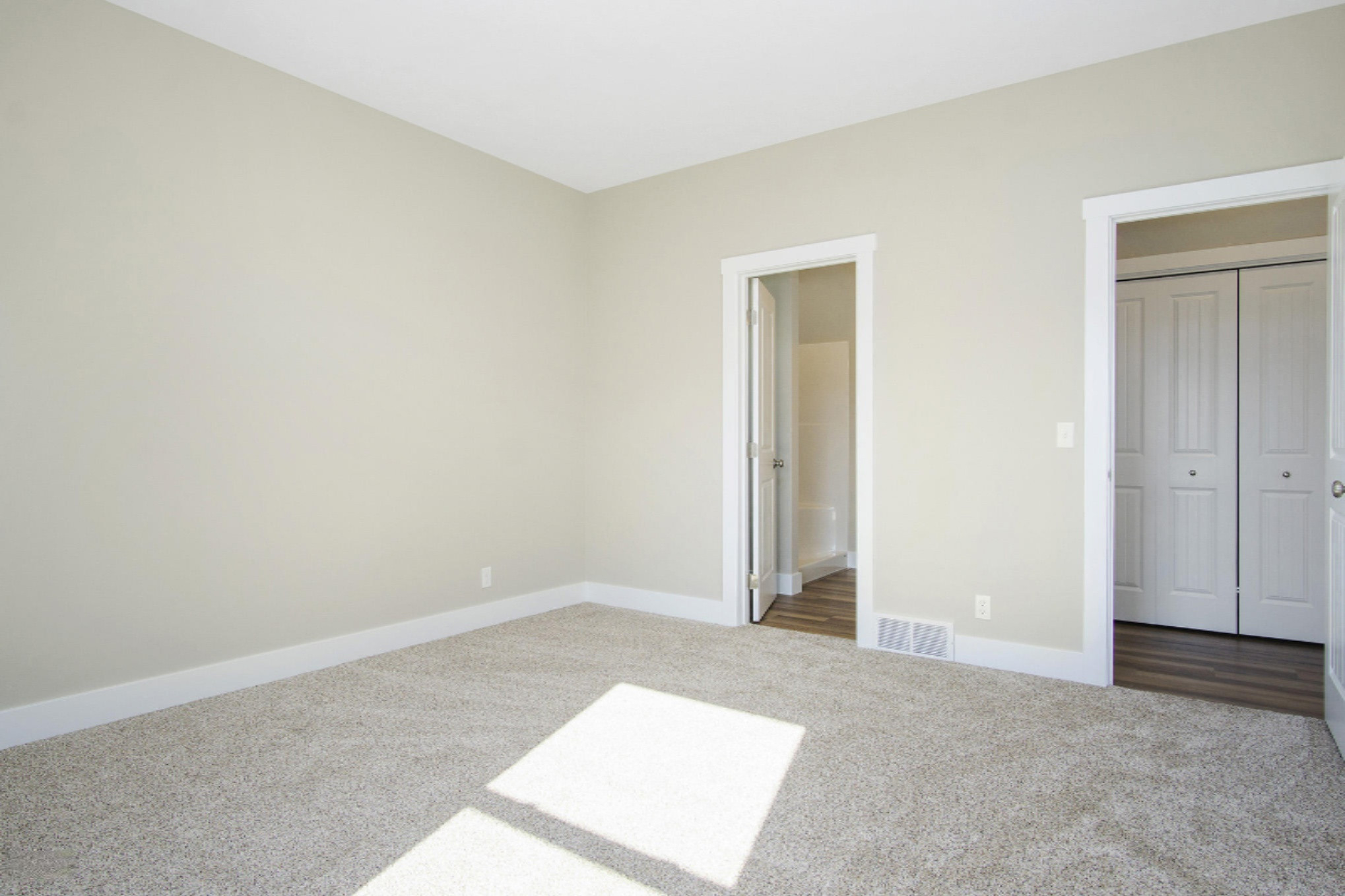 2505 Eagle Ridge Muskegon, MI 49444 - Photo 21 of 35 DSC01080