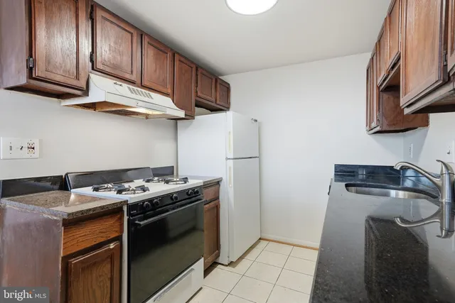 $2,500 | 4600 Duke Street, Unit 1623, Alexandria, VA 22304