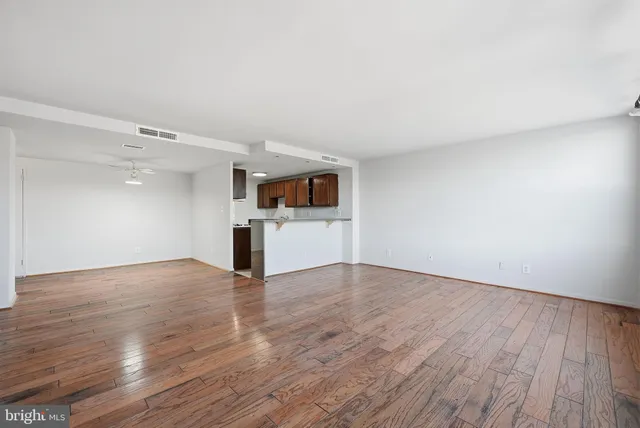 $2,500 | 4600 Duke Street, Unit 1623, Alexandria, VA 22304