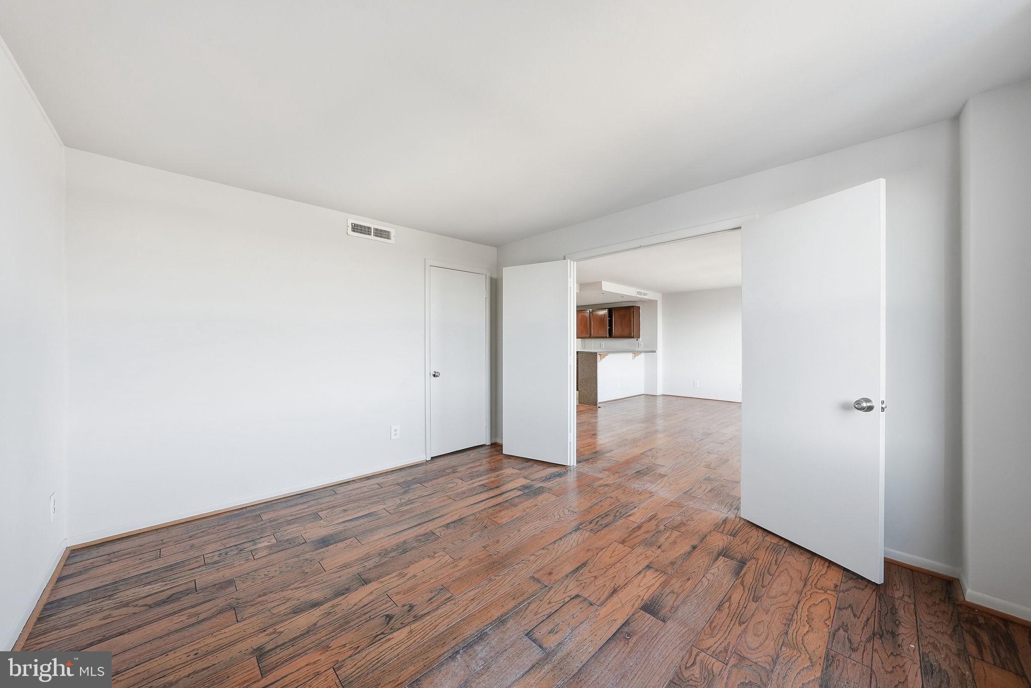 4600 Duke Street, Unit 1623 Alexandria, VA 22304 - Photo 16 of 24