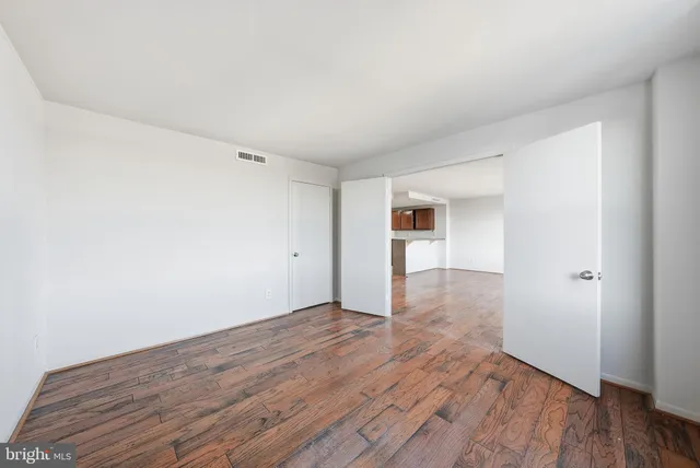 $2,500 | 4600 Duke Street, Unit 1623, Alexandria, VA 22304