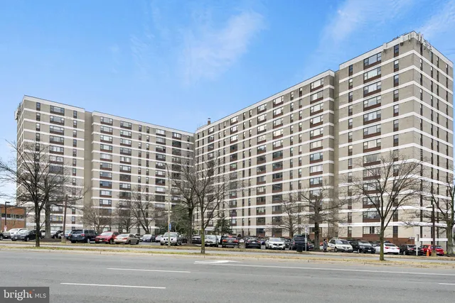 $2,500 | 4600 Duke Street, Unit 1623, Alexandria, VA 22304