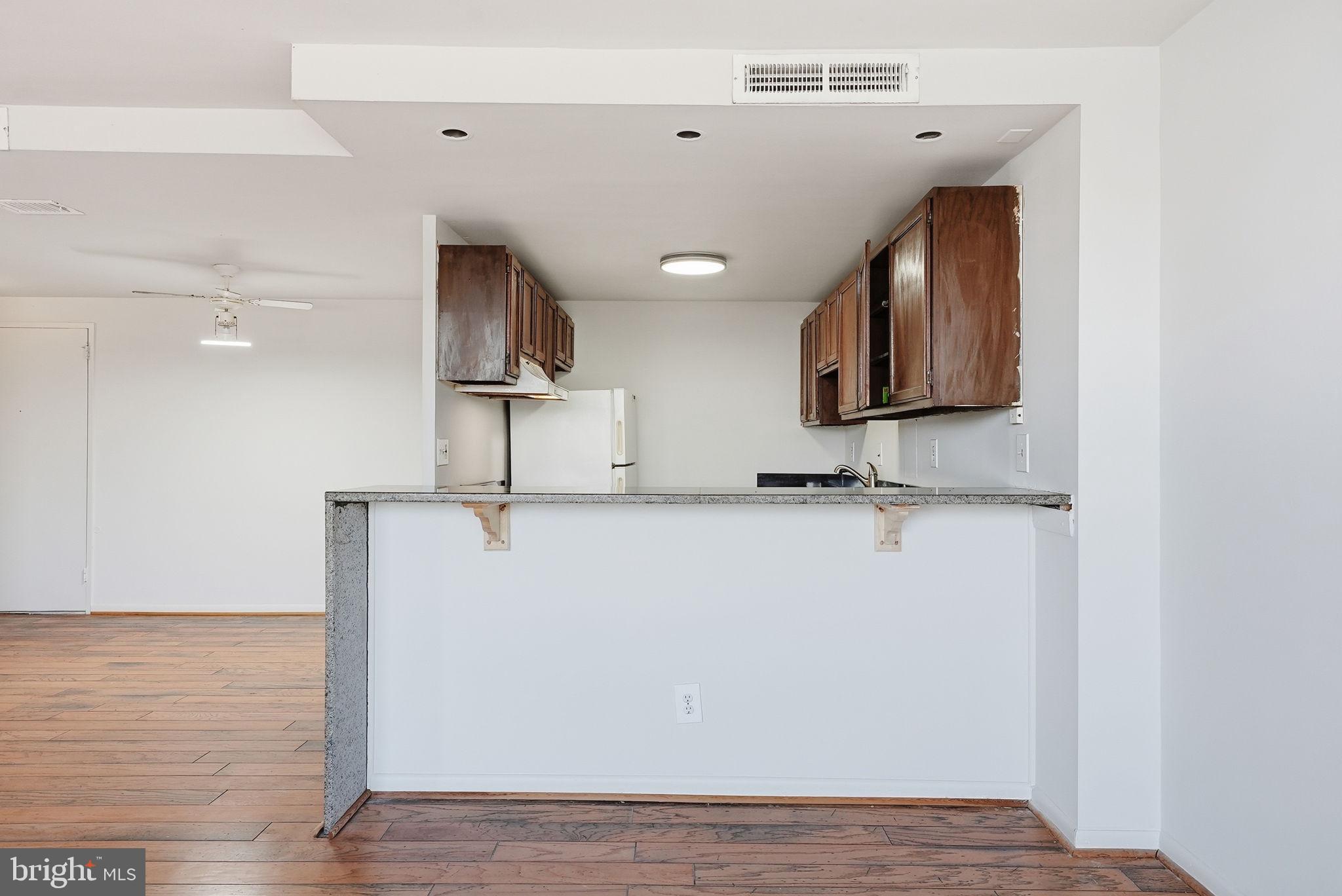 4600 Duke Street, Unit 1623 Alexandria, VA 22304 - Photo 6 of 24