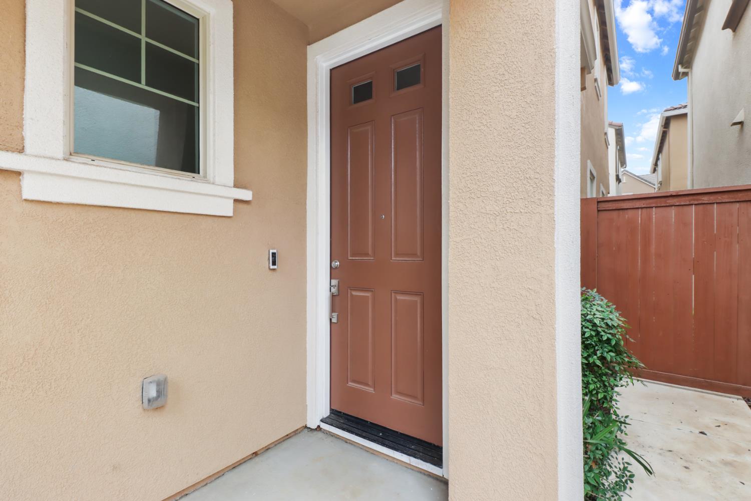 10589 Tenor Way Elk Grove, CA 95757 - Photo 2 of 48