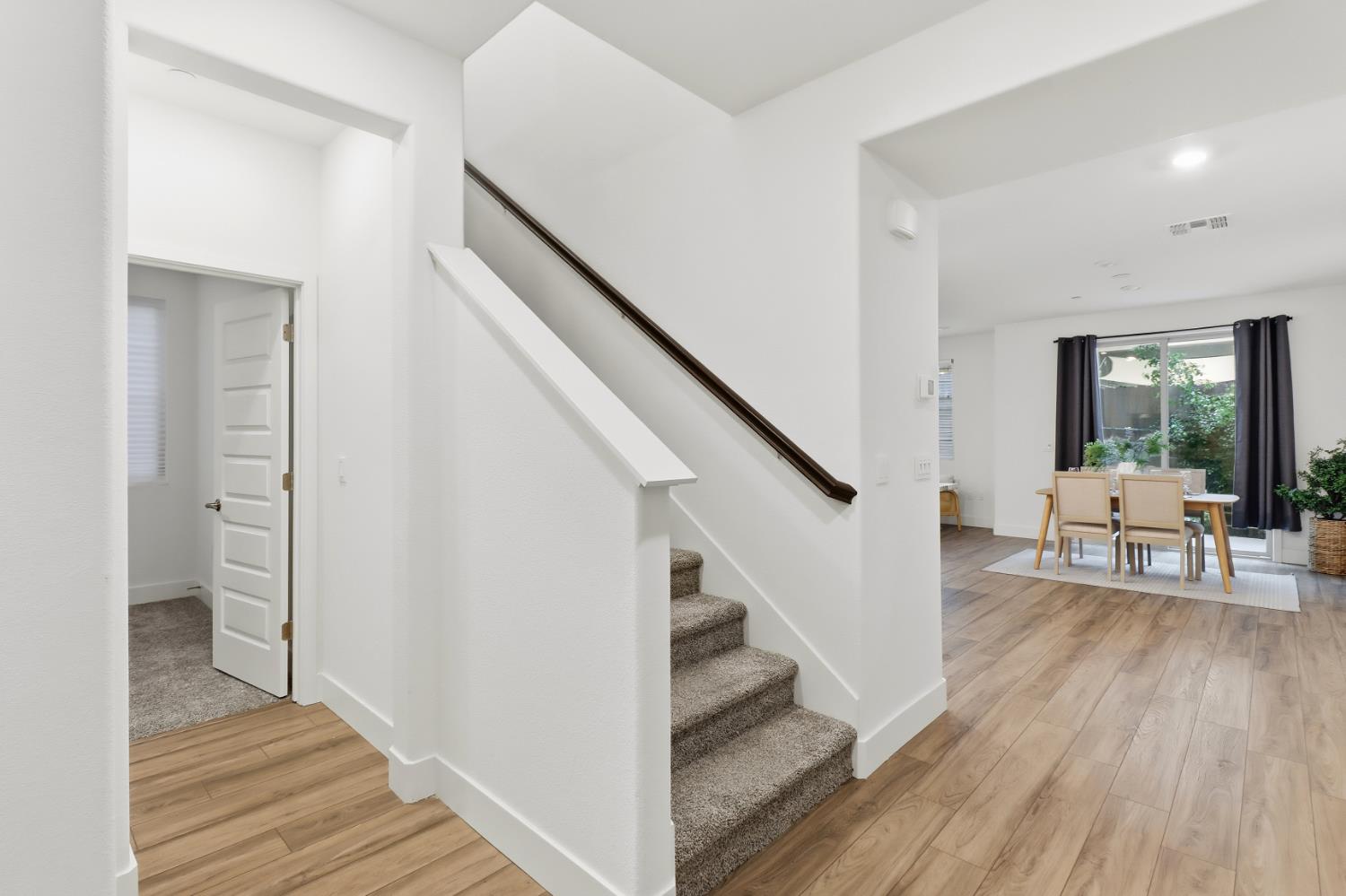 10589 Tenor Way Elk Grove, CA 95757 - Photo 3 of 48