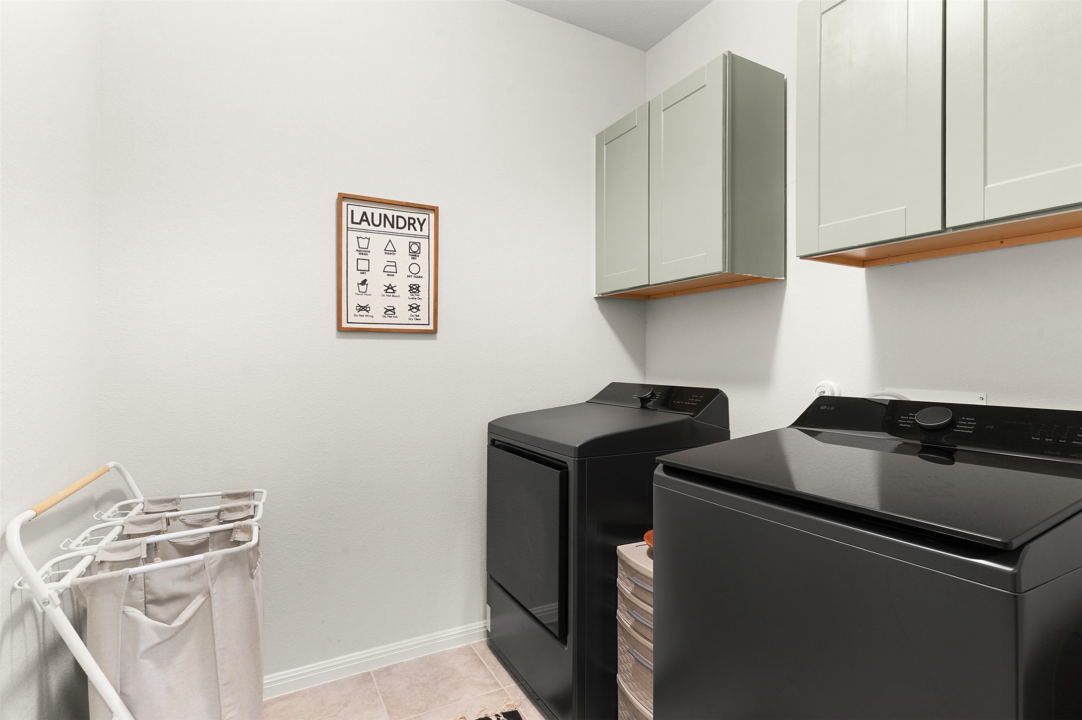 925 Stampede Road San Marcos, TX 78666 - Photo 18 of 39 Laundry Room