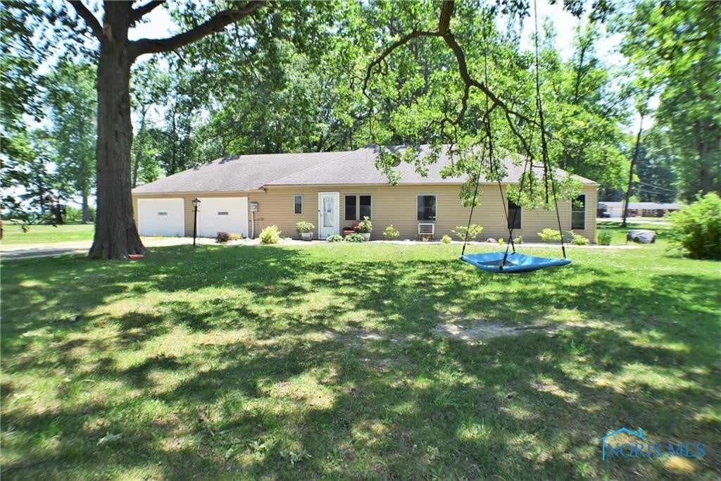 1547 Latcha Road Millbury, OH 43447 - Photo 4 of 34 Gallery Image 4