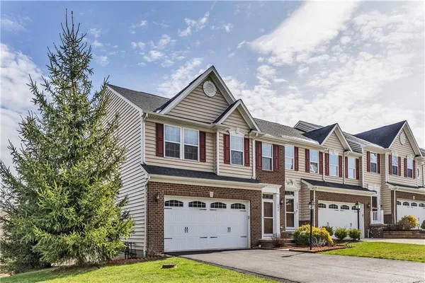 $379,900 | 5270 Lantern Hill Extension, Pittsburgh, PA 15236
