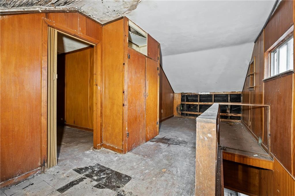 1234 High Street Pittsburgh, PA 15212 - Photo 16 of 27 a view of entryway