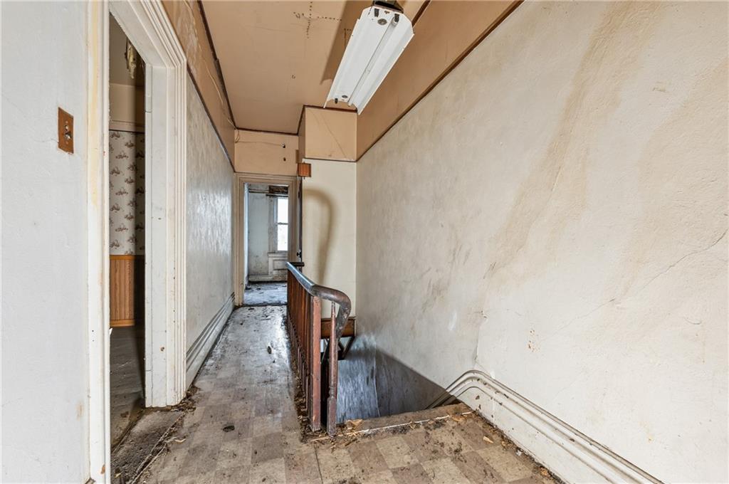 1234 High Street Pittsburgh, PA 15212 - Photo 9 of 27 a view of a hallway to a window