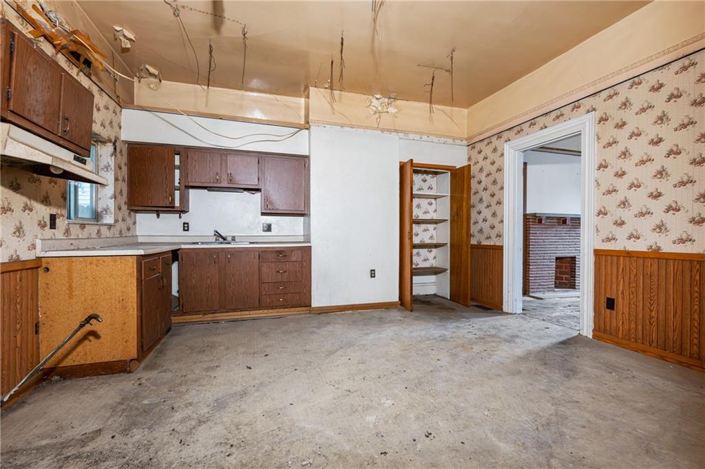1234 High Street Pittsburgh, PA 15212 - Photo 10 of 27 a view of a kitchen with cabinets