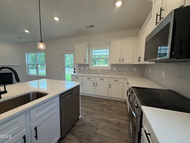 $447,850 | 15 Decatur Drive, Fuquay-Varina, NC 27526