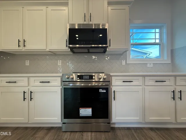 $447,850 | 15 Decatur Drive, Fuquay-Varina, NC 27526