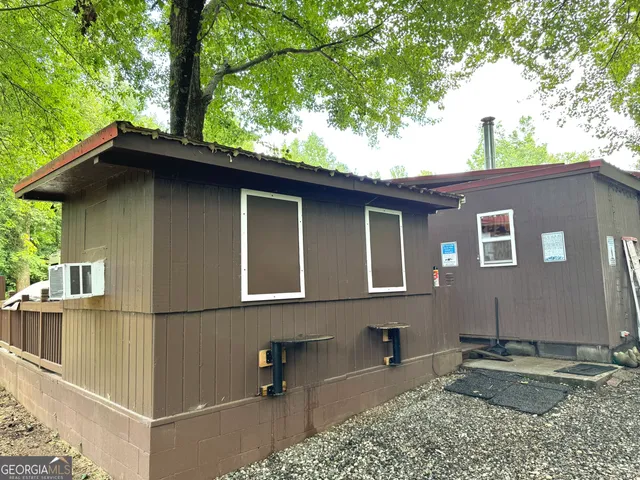 a view of a garden with plants