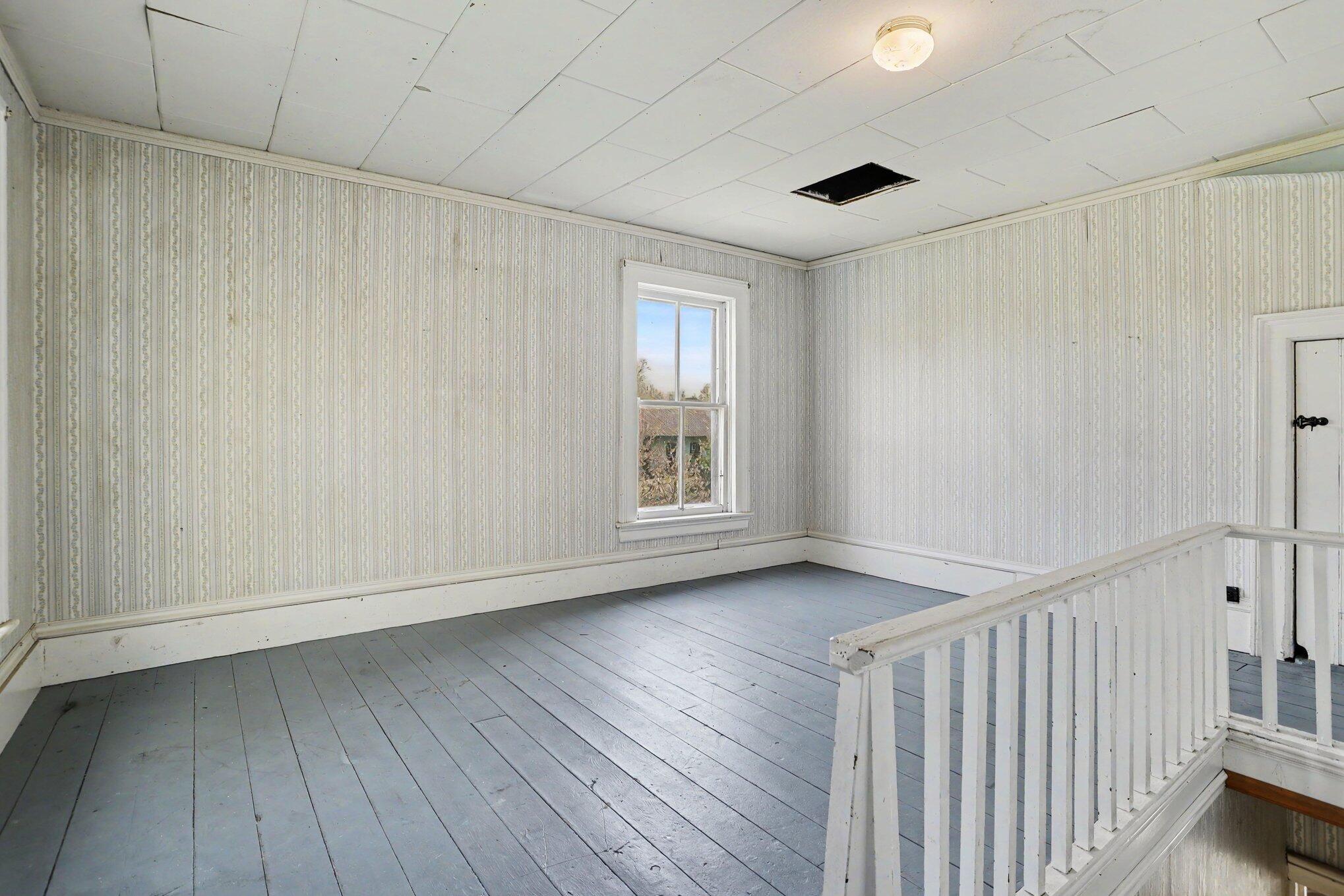4360 Waldorf Road Delton, MI 49046 - Photo 14 of 34 Upstair Bonus Space