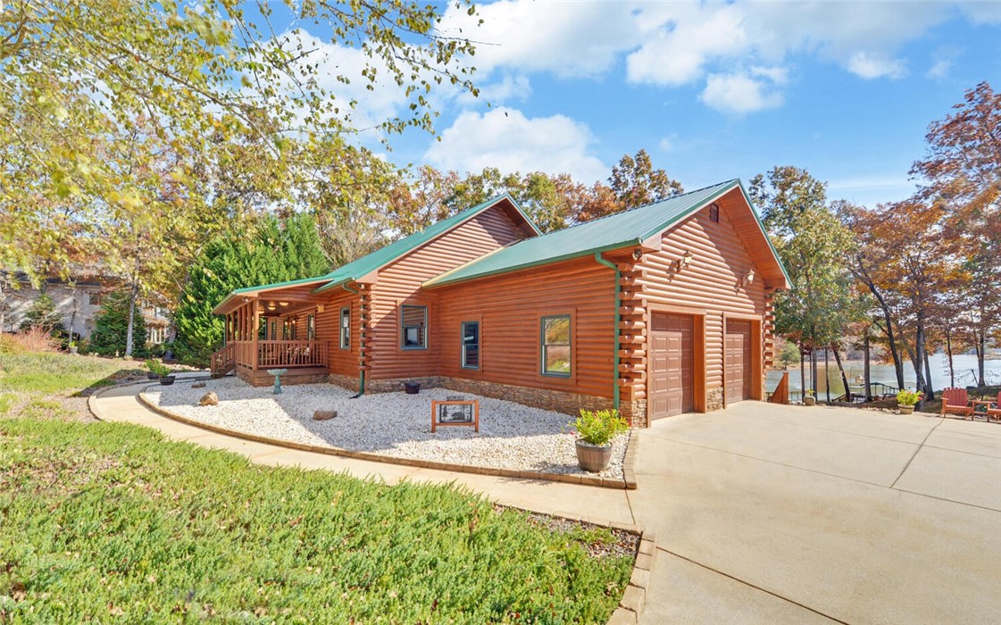 1804 Lightwood Road Hartwell, GA 30643 - Photo 3 of 50 Gallery Image 3