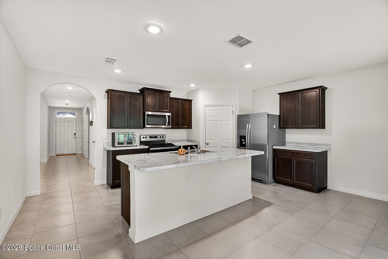 5307 Entertainment Way Fort Pierce, FL 34947 - Photo 2 of 27 01