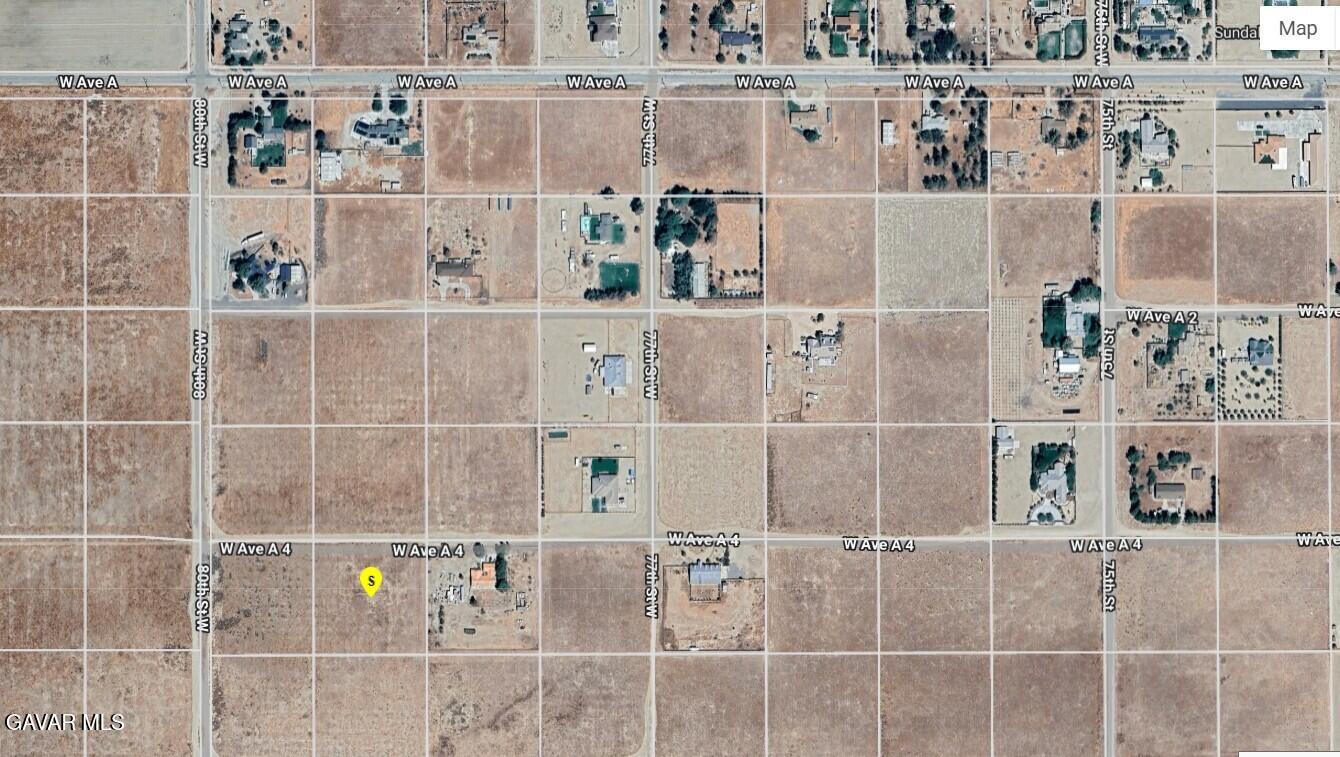 A4 Vic 80th Stw Lancaster, CA 93536 - Photo 2 of 3 a bathroom with a bathtub