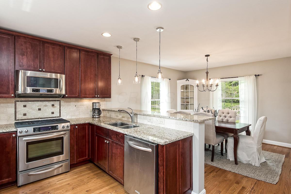 1569 Guilford Road Columbus, OH 43221 - Photo 13 of 39