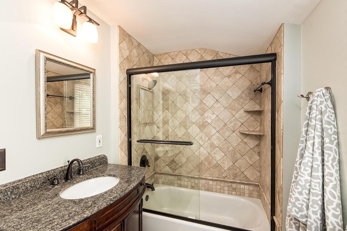 1569 Guilford Road Columbus, OH 43221 - Photo 23 of 39
