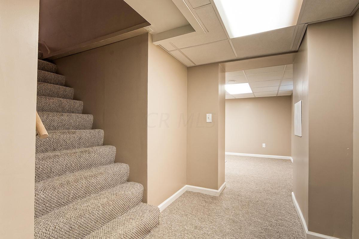 1569 Guilford Road Columbus, OH 43221 - Photo 29 of 39