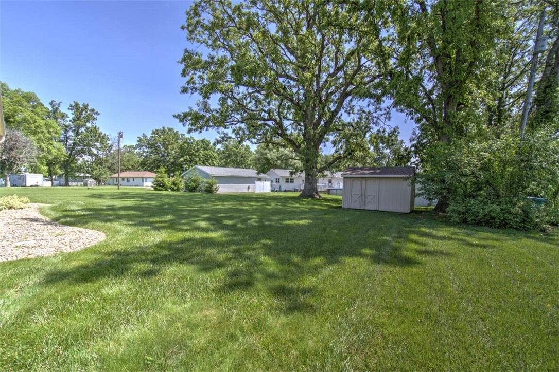 3012 Crestwood Drive Decatur, IL 62521 - Photo 33 of 36
