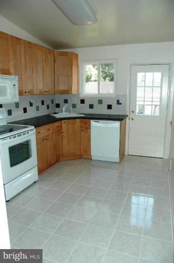 4600 Old Court Road Pikesville, MD 21208 - Photo 4 of 16 Kitchen