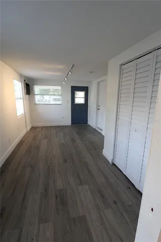 $2,300 | 2345 Floyd Street, Sarasota, FL 34239